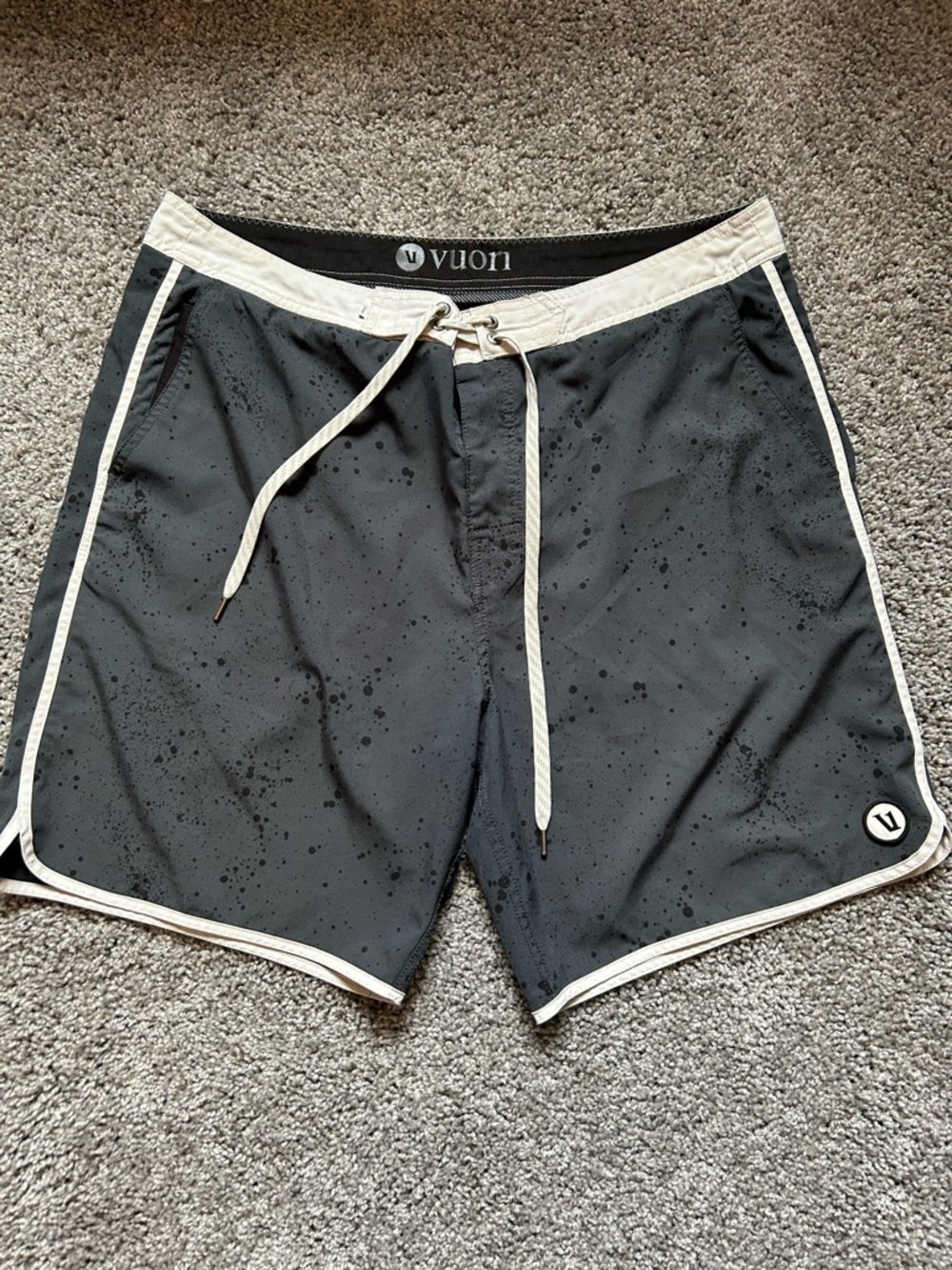 Vuori men’s Charcoal / black specked cruise Swim Shorts with Cream Trim